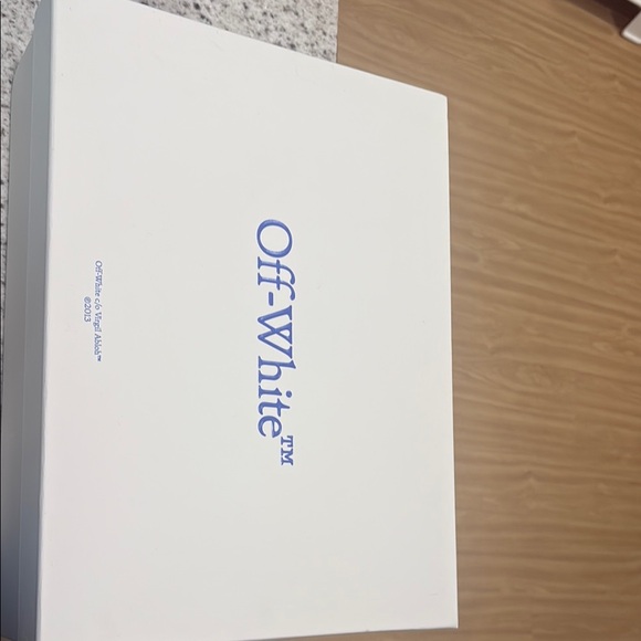 Size 37 Off-White Sponge Rubber Rain boot Black White.
EU: 37 US: 7 UK: 4 - Picture 8 of 12